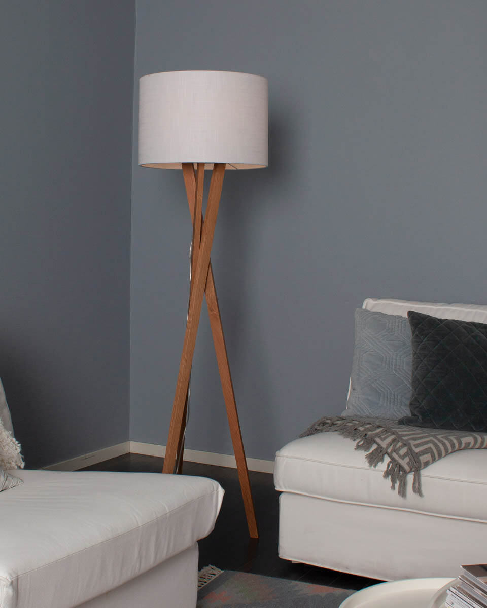 Vega Floor lamp white/oak | By Rydéns